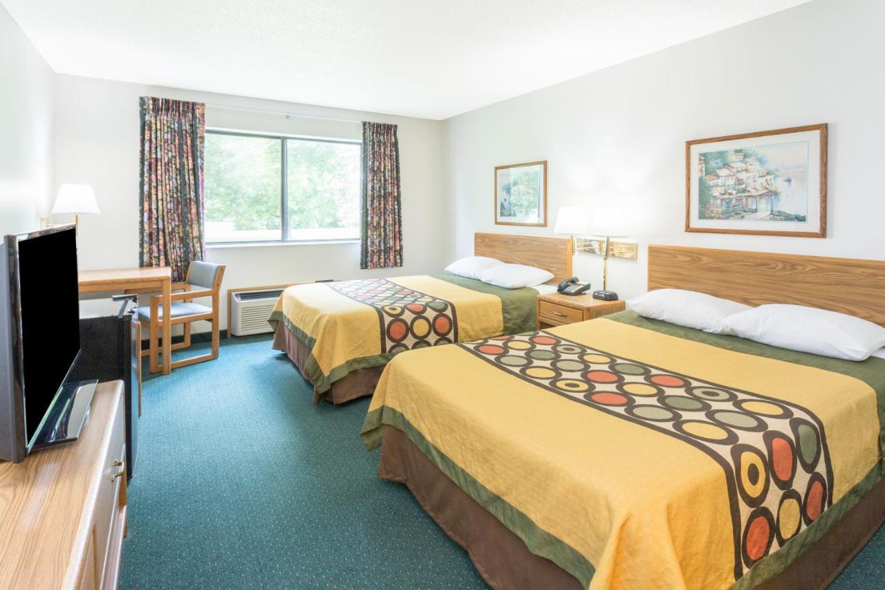Super 8 By Wyndham Dewitt Hotel Eksteriør billede